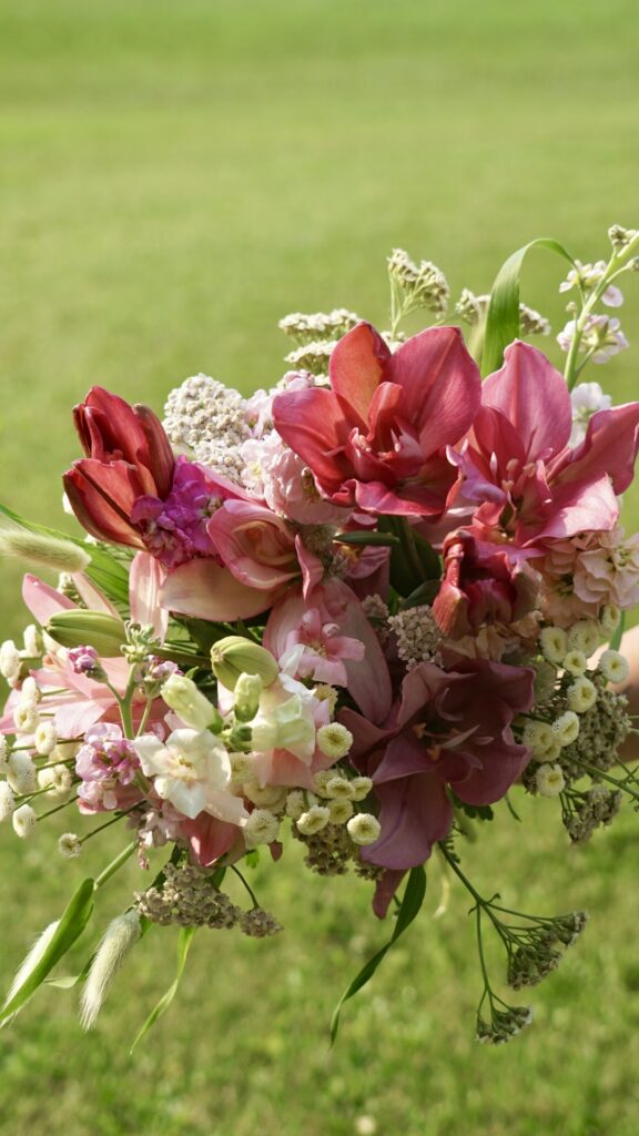 natural and loose summer bouquet with lilies